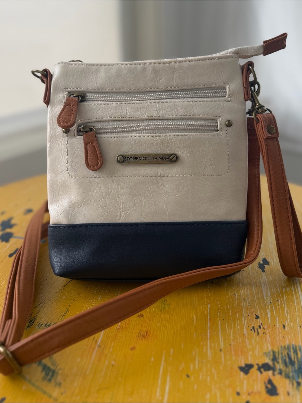 Stone Mountain Accessories Cream, Navy & Tan Crossbody with Front Zips